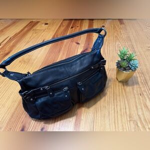 Perlina Leather Pockets Black Shoulder Bag